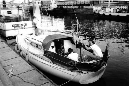 1975-10